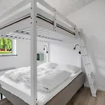 Fin - 150m From The Sea By Interhome