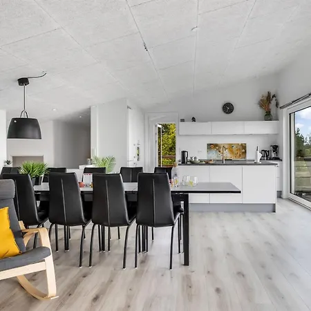 Holiday home Fin - 150m From The Sea By Interhome Abjerg