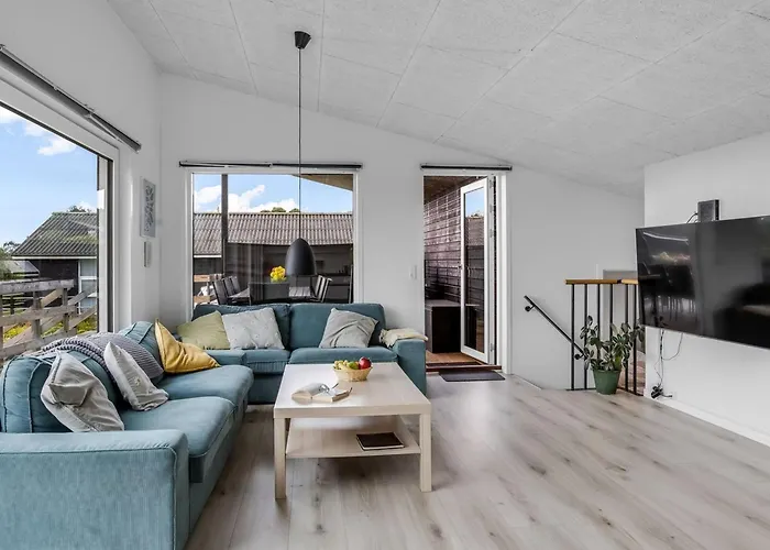 Holiday home Fin - 150m From The Sea By Interhome