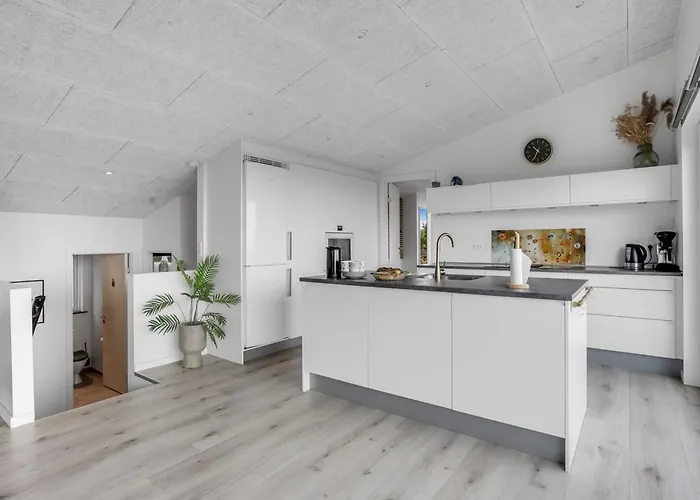 Fin - 150m From The Sea By Interhome